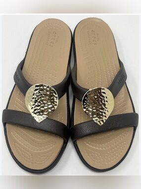 Crocs Sanrah Beveled Teardrop Sandals Brown Gold Dual Comfort NEW Without Box